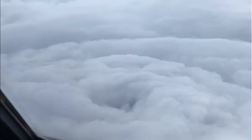 Κυνηγοί τυφώνων πέταξαν πάνω από τον τυφώνα Ίρμα – Δείτε τι κατέγραψαν (βίντεο)